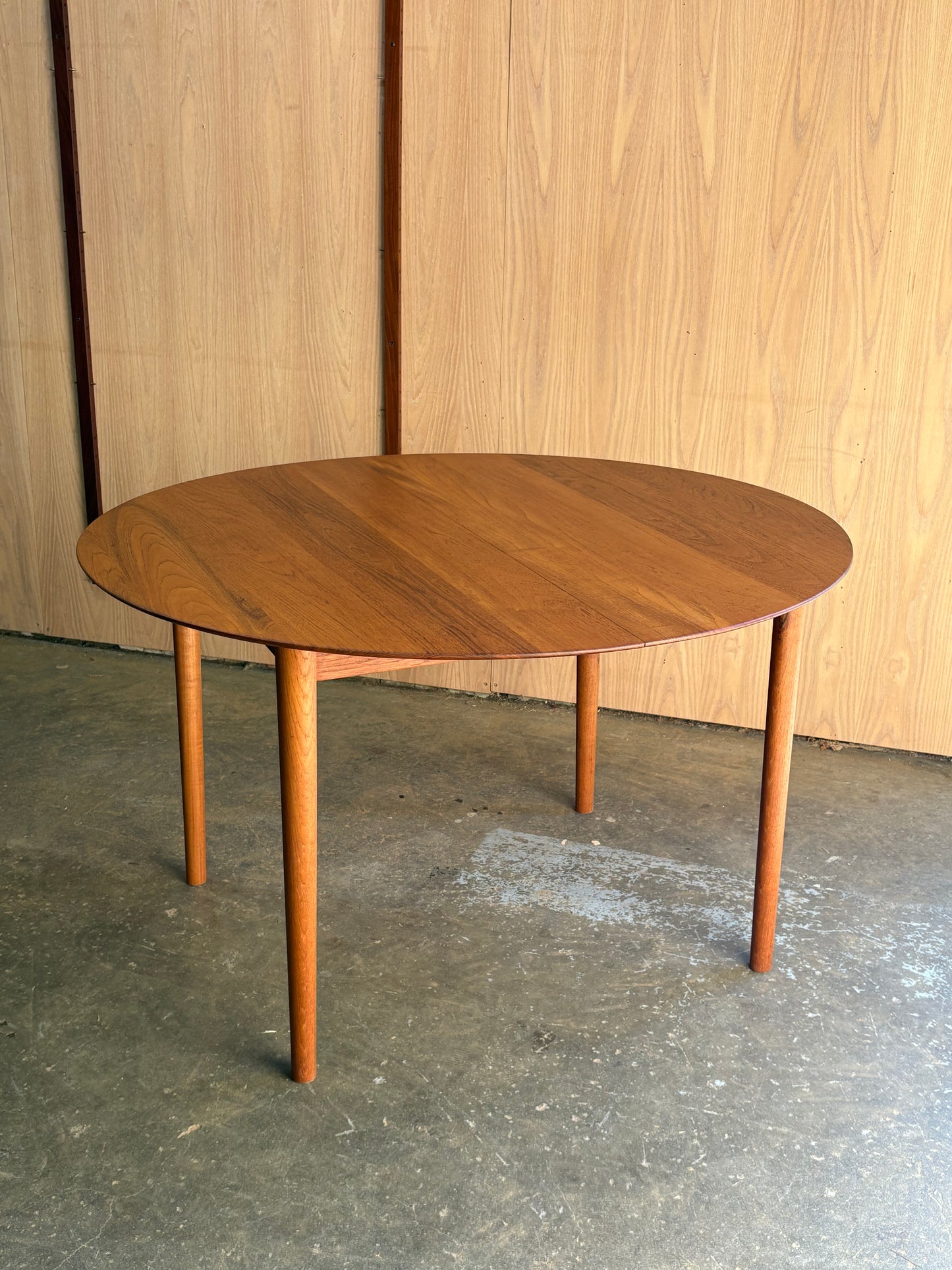 1960s Danish Solid Teak Dining Table by Peter Hvidt for Soborg