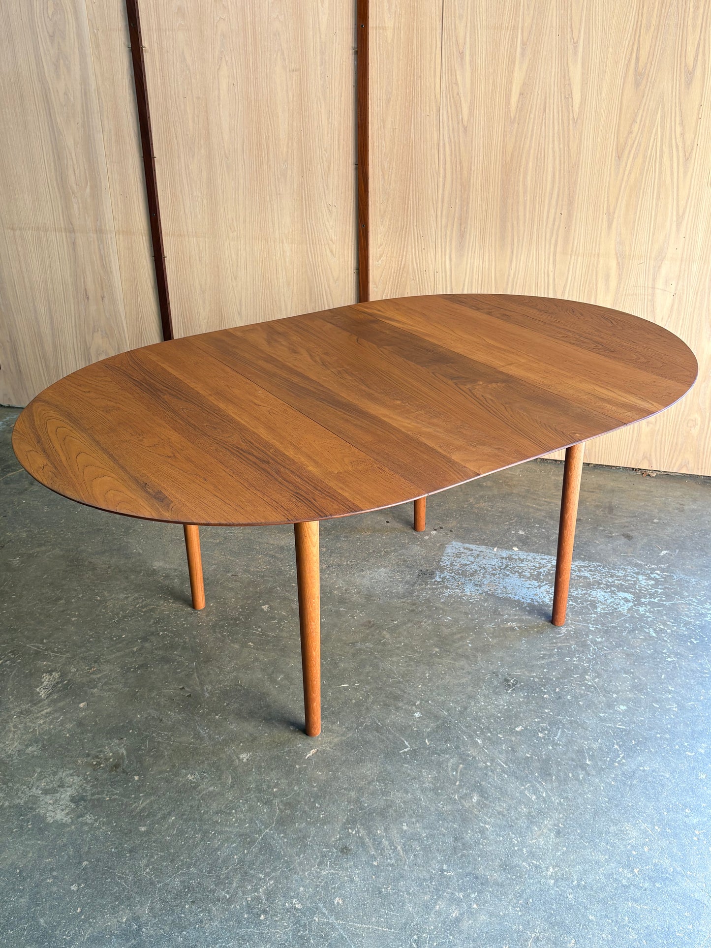 1960s Danish Solid Teak Dining Table by Peter Hvidt for Soborg
