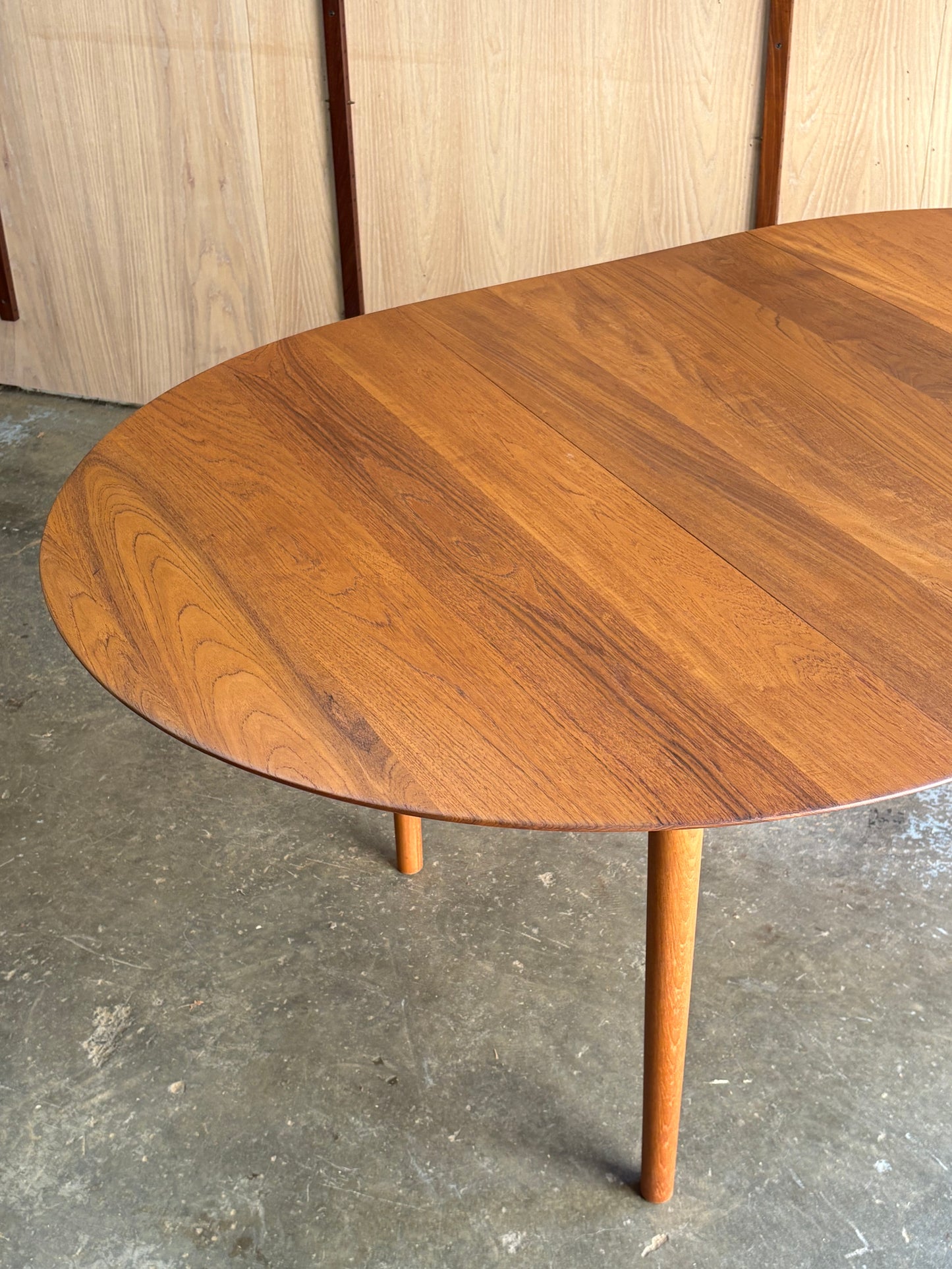 1960s Danish Solid Teak Dining Table by Peter Hvidt for Soborg