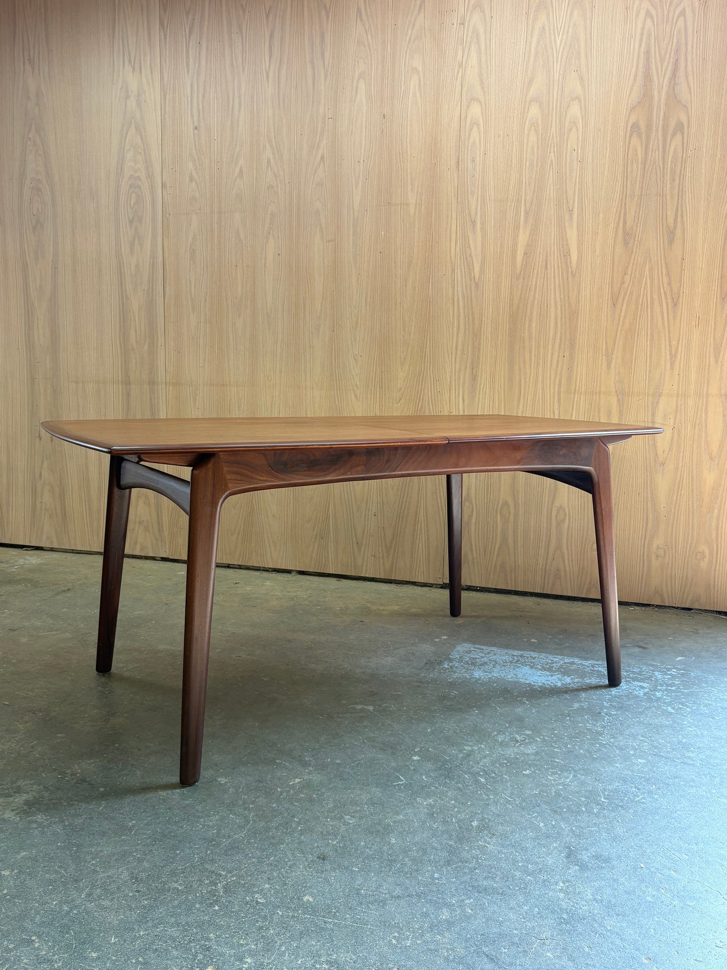 1960s Danish Teak Dining Table by Arne Hovmand-Olsen for Mogens Kold