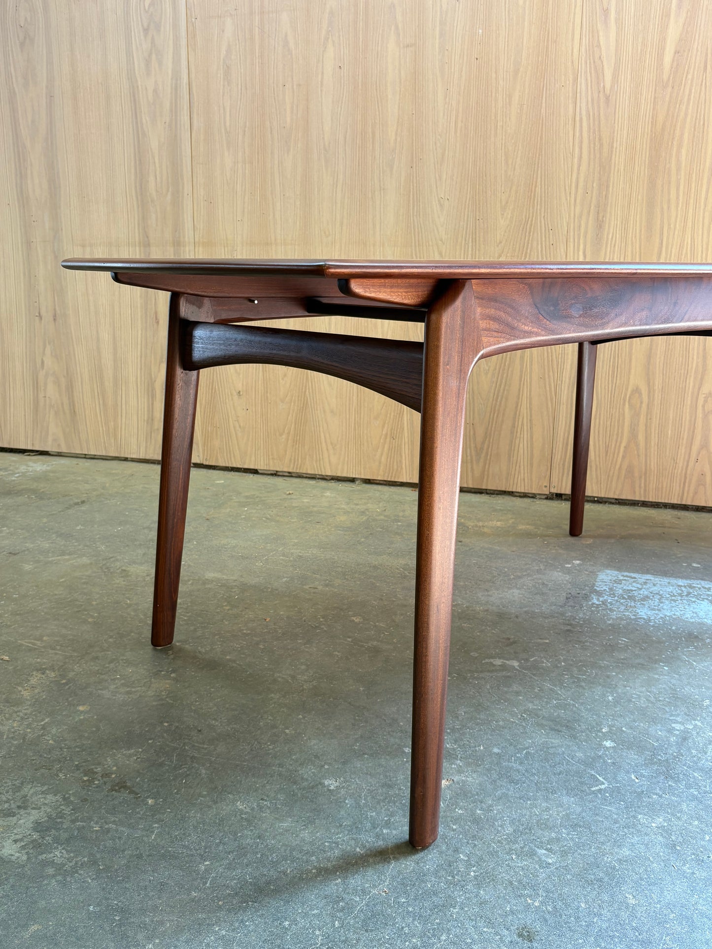 1960s Danish Teak Dining Table by Arne Hovmand-Olsen for Mogens Kold