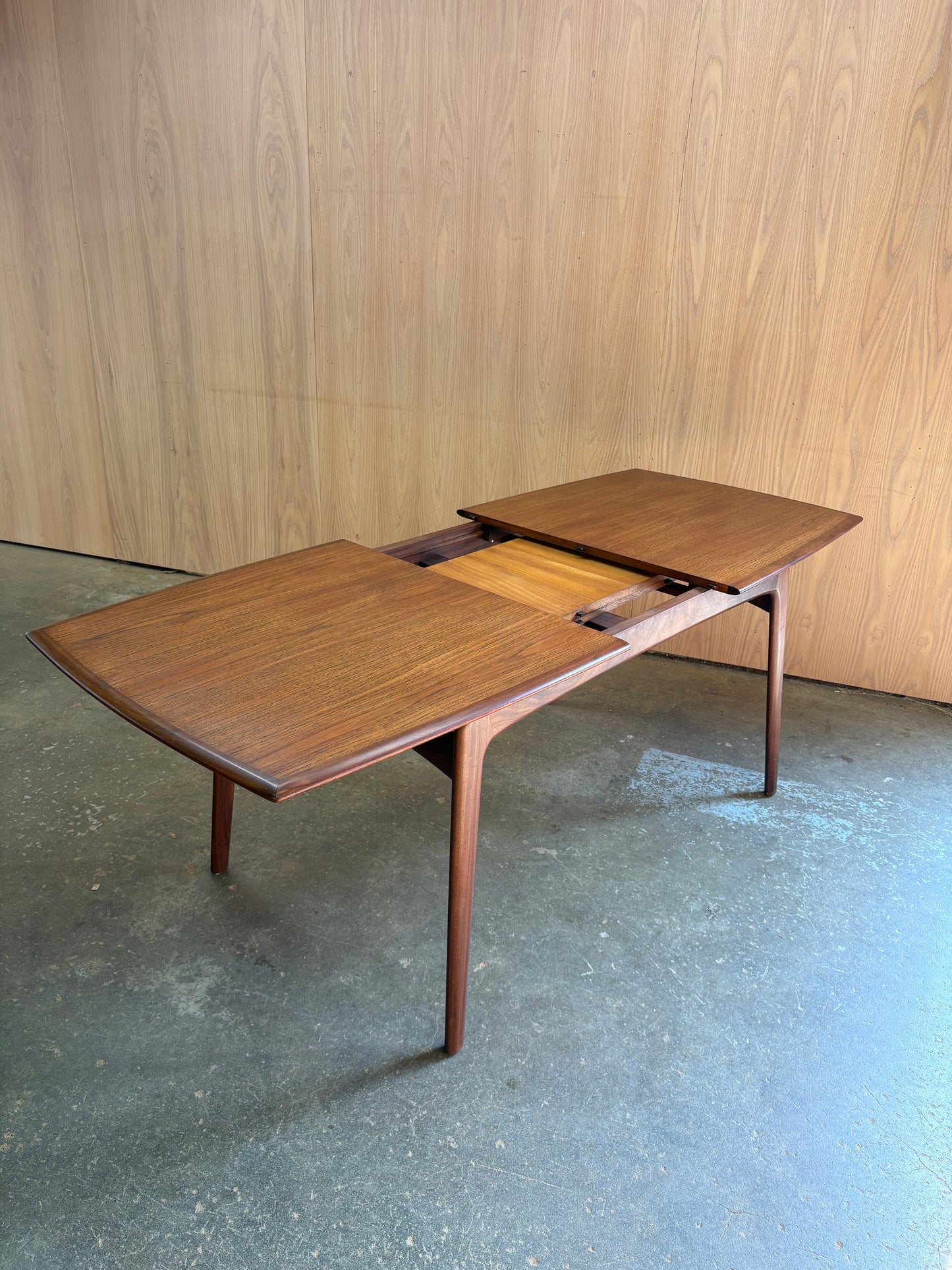 1960s Danish Teak Dining Table by Arne Hovmand-Olsen for Mogens Kold