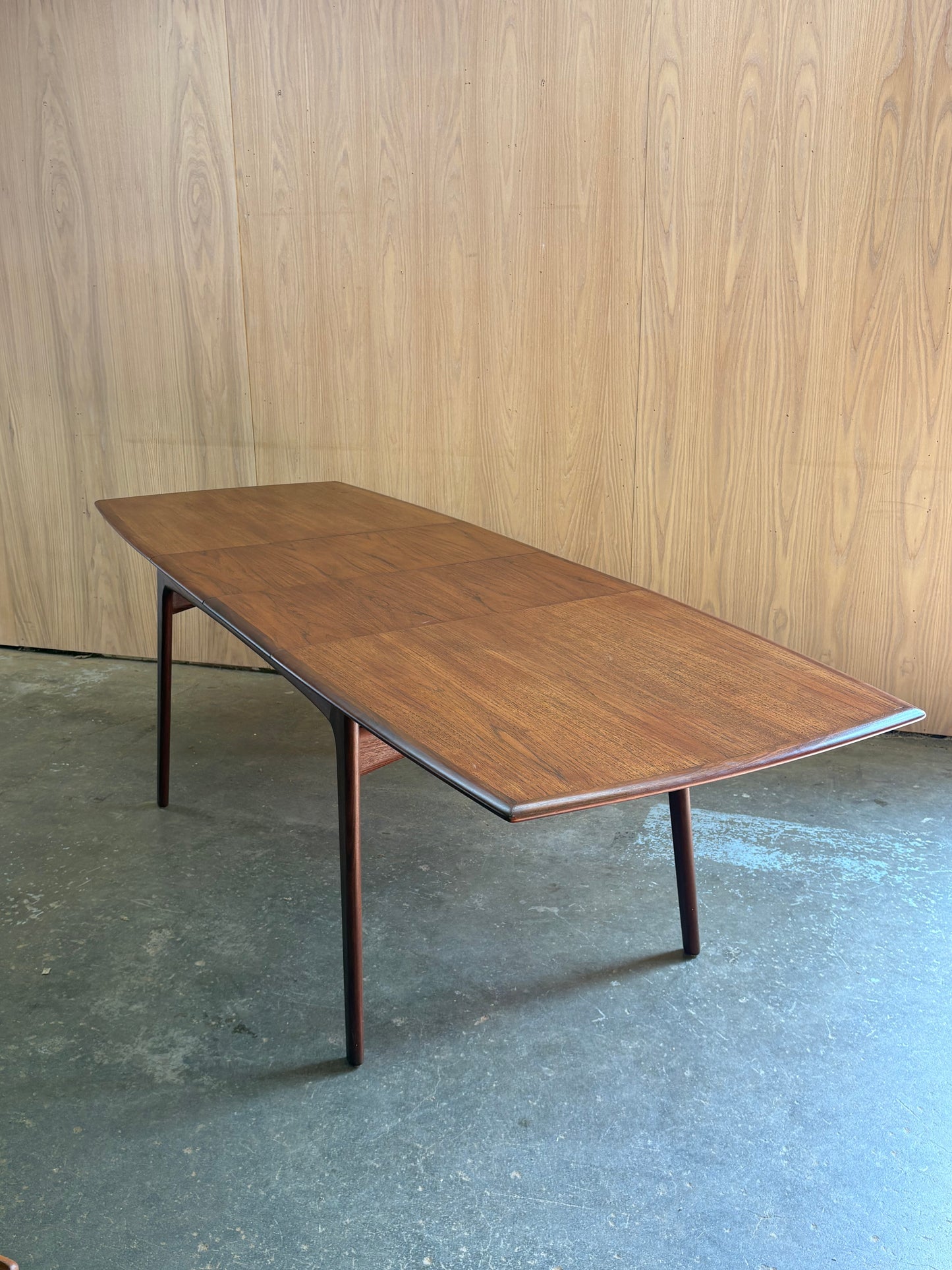 1960s Danish Teak Dining Table by Arne Hovmand-Olsen for Mogens Kold