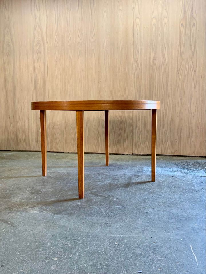 1960s Danish Teak Dining Table with Two Leaves