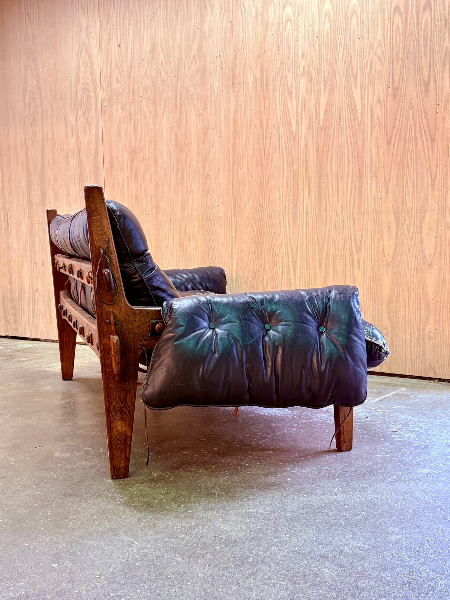 1960s Solid Brazilian Rosewood “Moleca” Sofa by Sergio Rodrigues