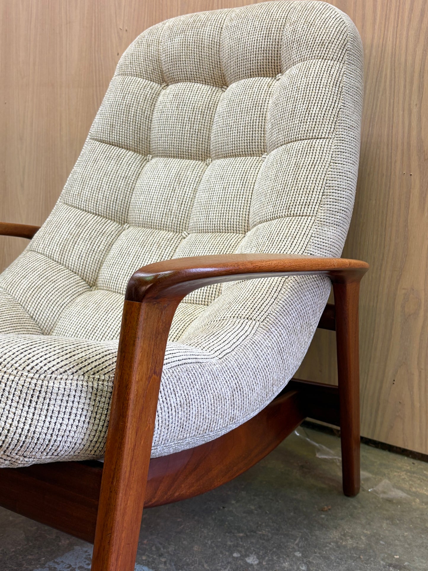 1960s Teak R Huber Scoop Lounge Chair
