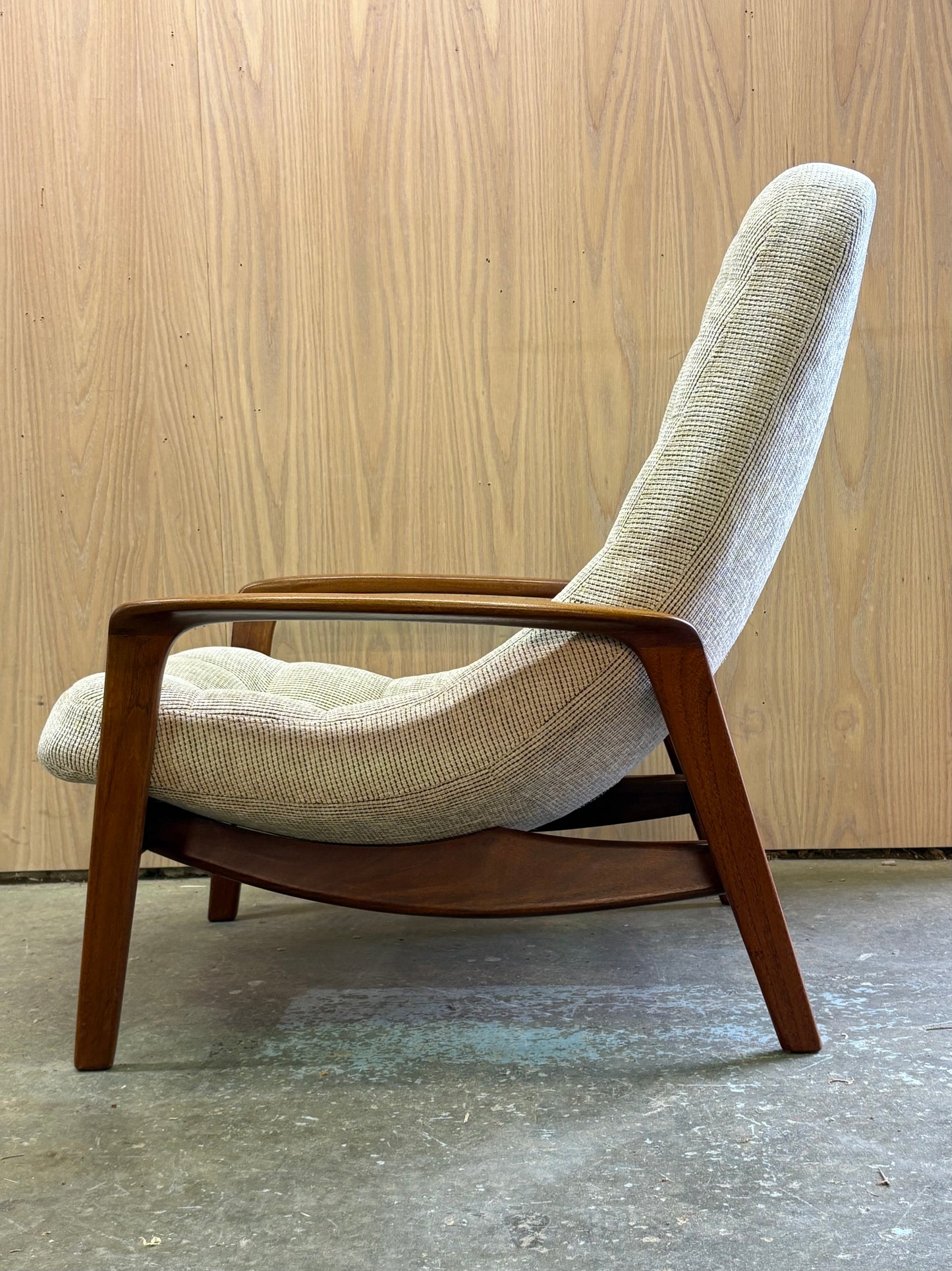1960s Teak R Huber Scoop Lounge Chair
