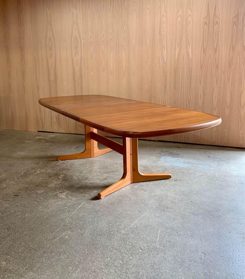 1970s Mid Century Teak Dining Table with Self-Storing Leaves