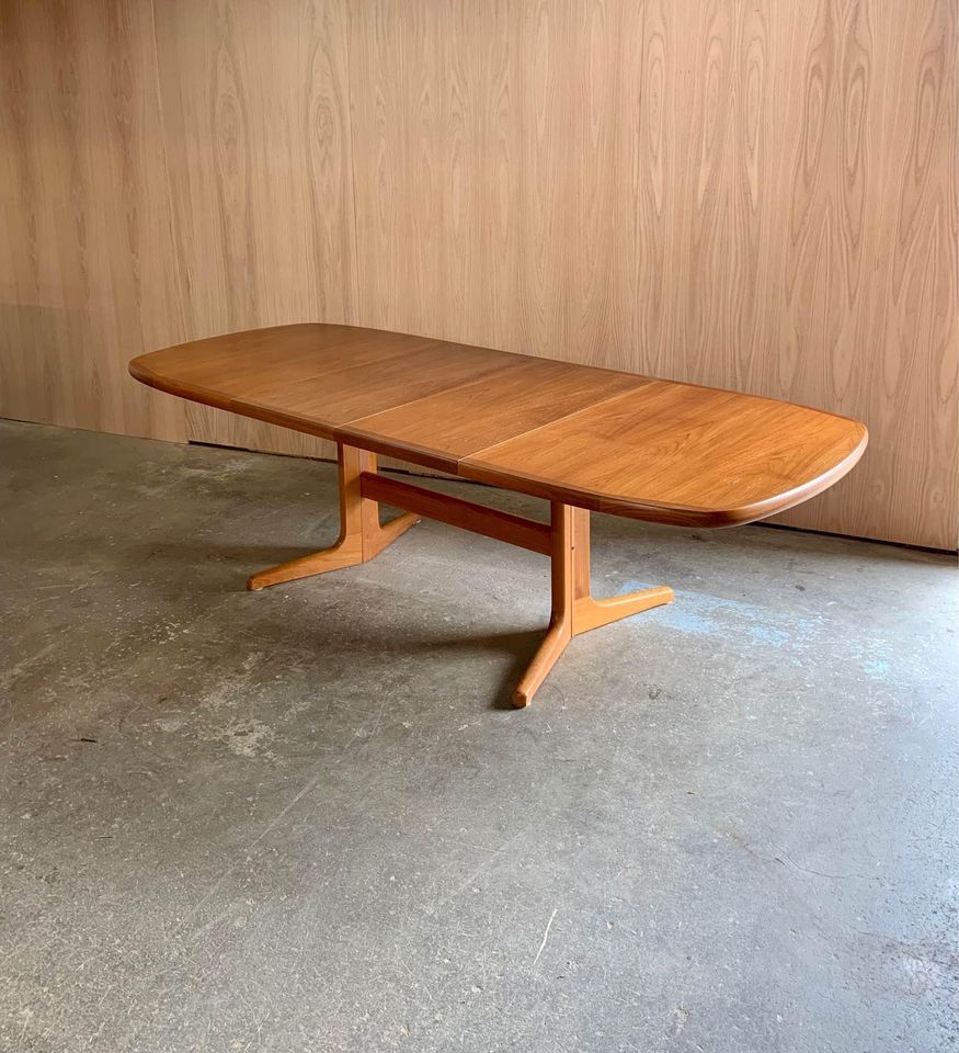 1970s Mid Century Teak Dining Table with Self-Storing Leaves