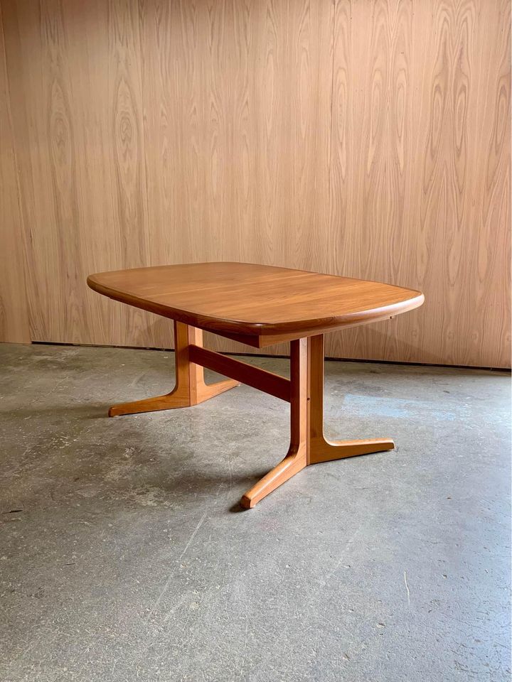 1970s Mid Century Teak Dining Table with Self-Storing Leaves