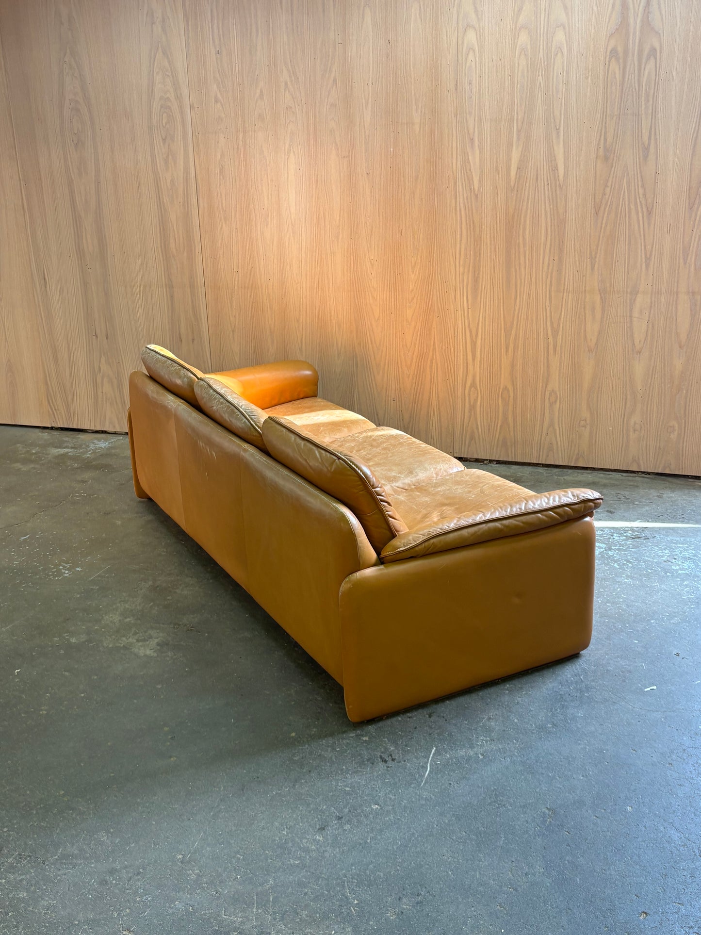 1970s DS-61 Swiss Leather Sofa by De Sede