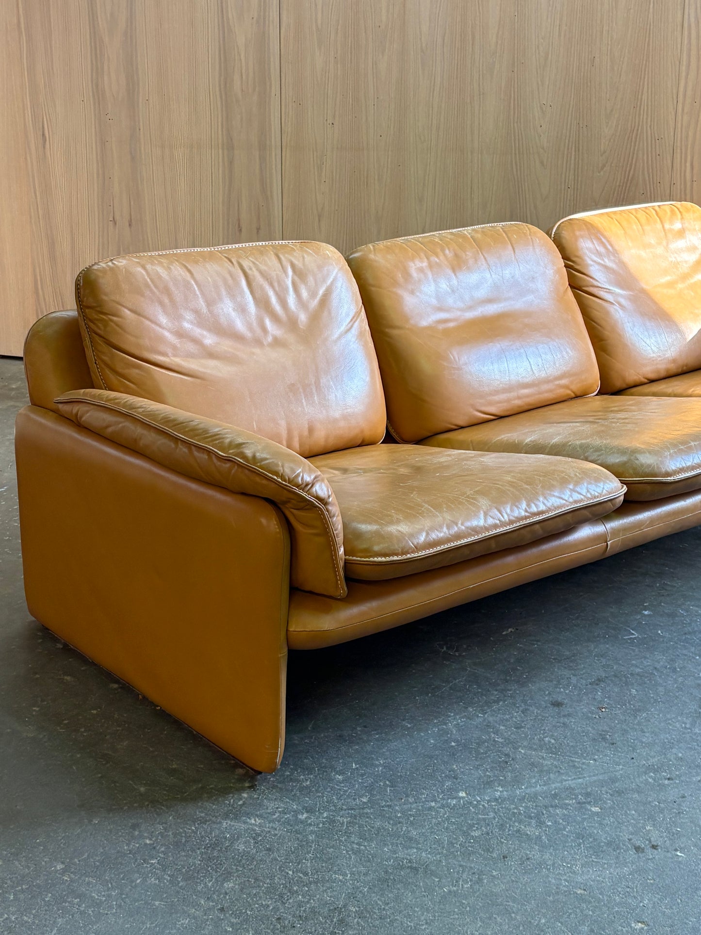 1970s DS-61 Swiss Leather Sofa by De Sede