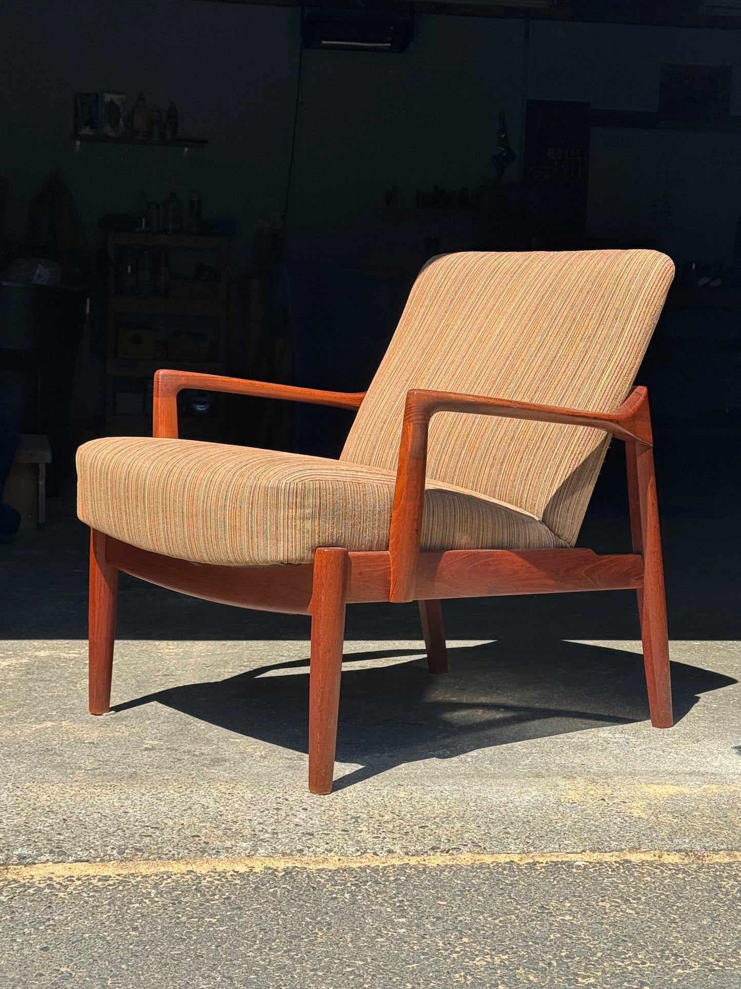 1950s FD125 Lounge Chair by Tove & Edvard Kindt-Larsen for France & Son in teak
