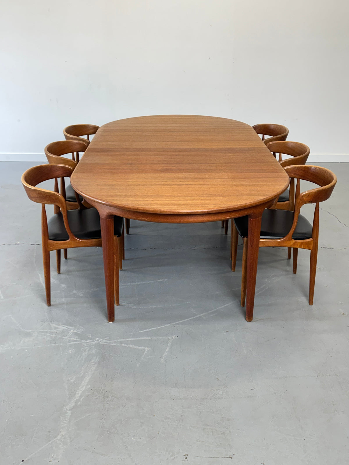 1960s Extendable Teak Dining Table by  Johannes Andersen for Uldum Møbelfabrik, Denmark.