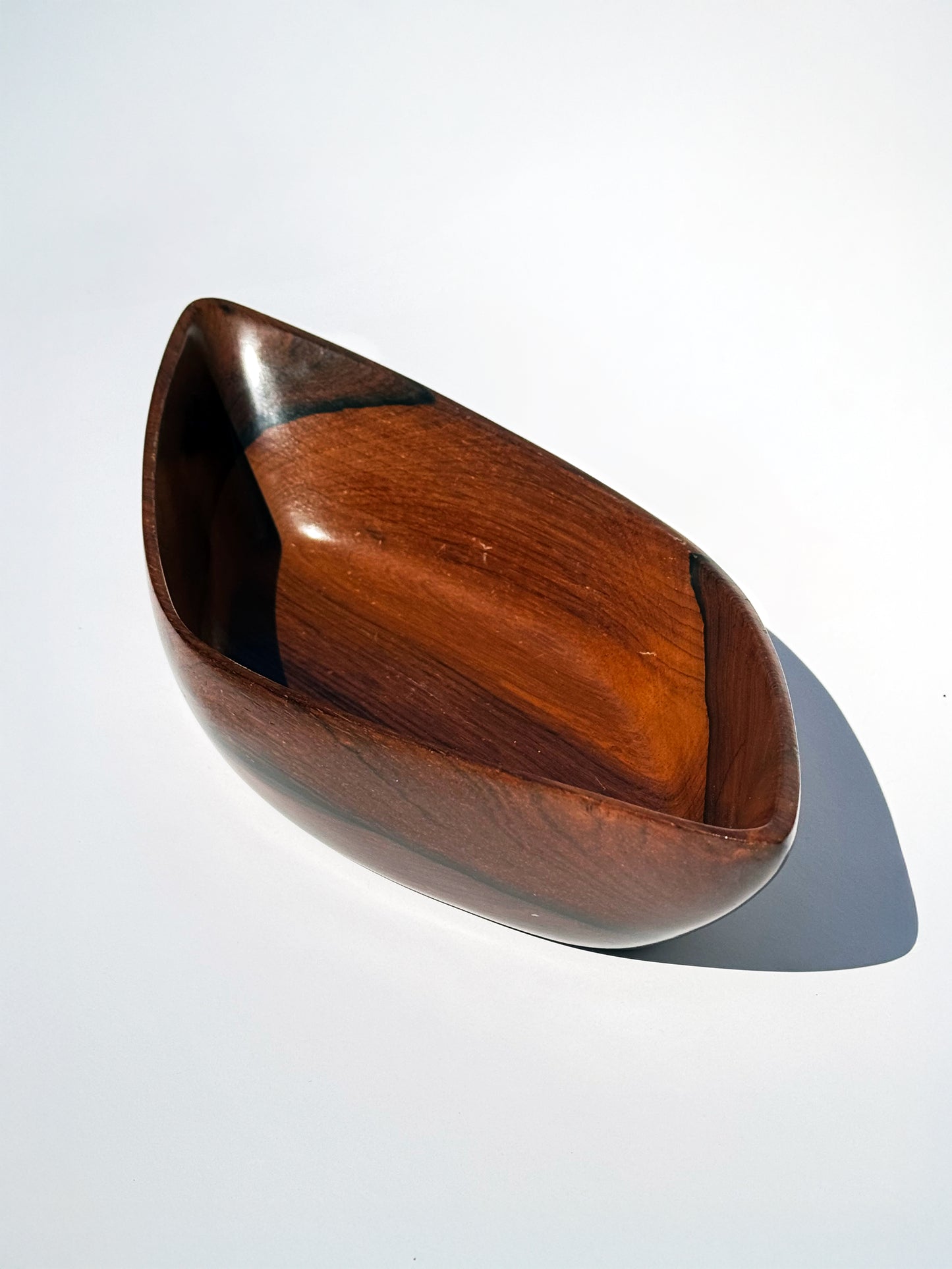 1960s Sculptural Bowl by Jean Gillon for Italma WoodArt in Brazilian rosewood