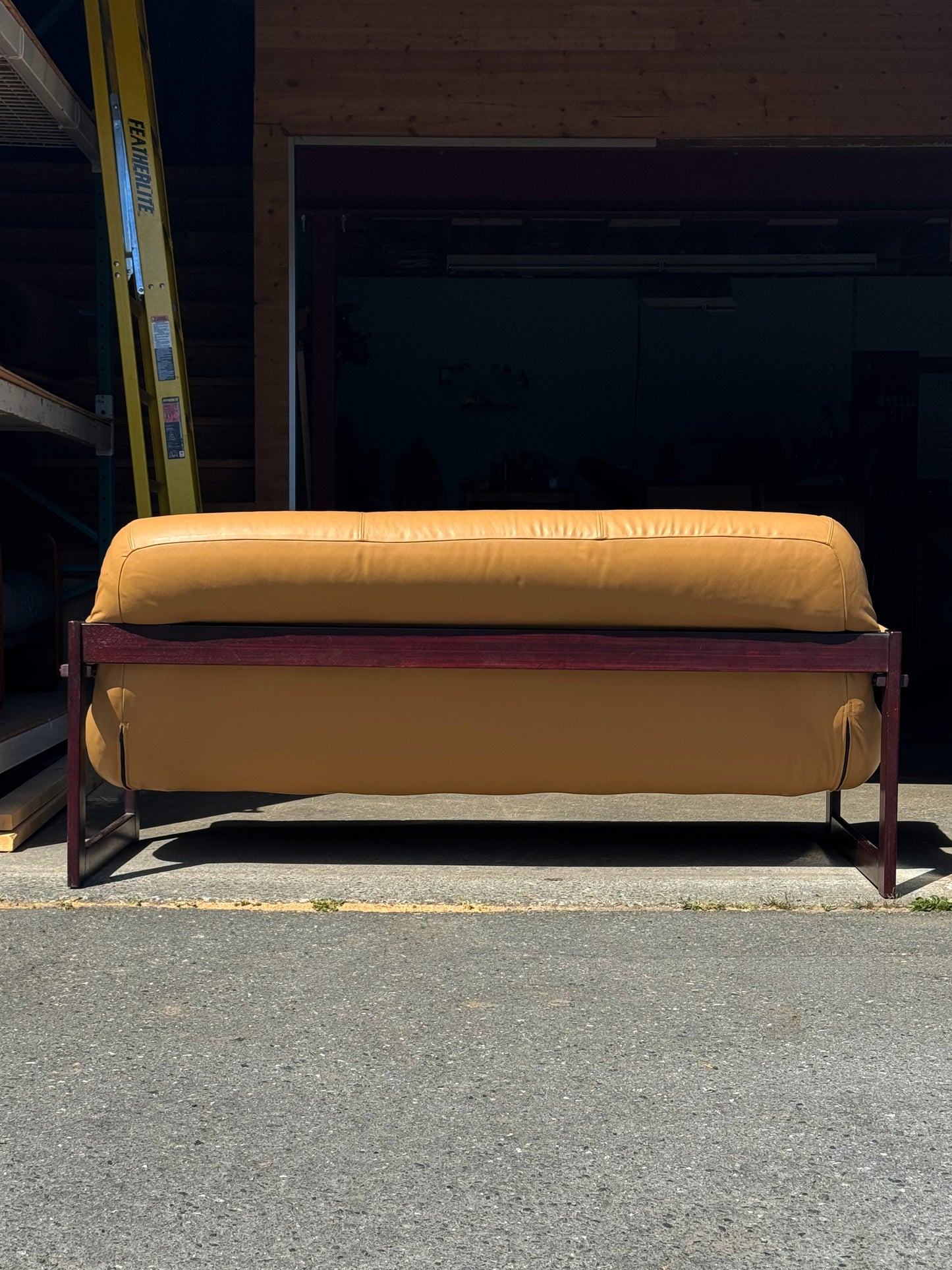 1970s MP-91 / MP-163 Earth Sofa by Percival Lafer in leather and rosewood