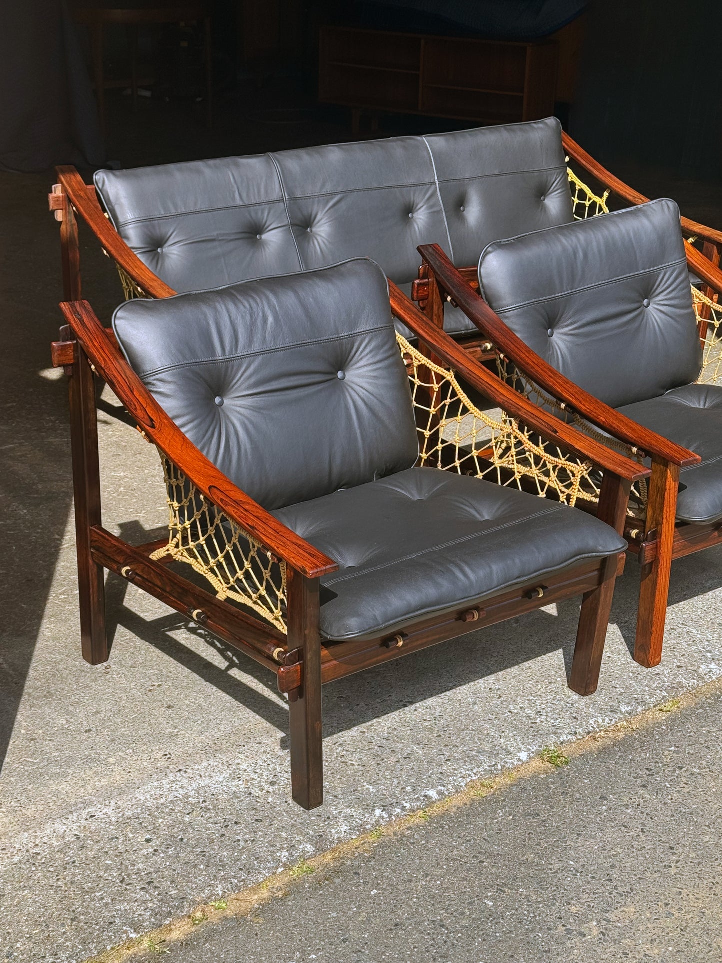1960s Amazonas Lounge Chair by Jean Gillon for Wood Art in rosewood and black leather