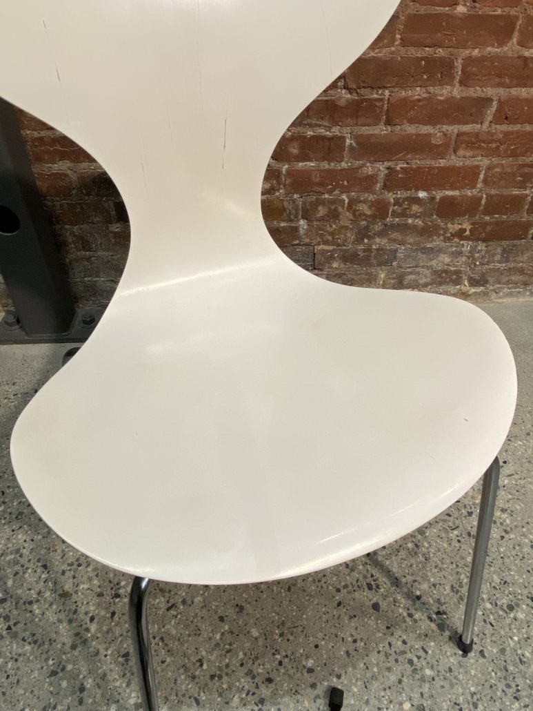 Arne Jacobsen Lily / Seagull Chair for Fritz Hansen