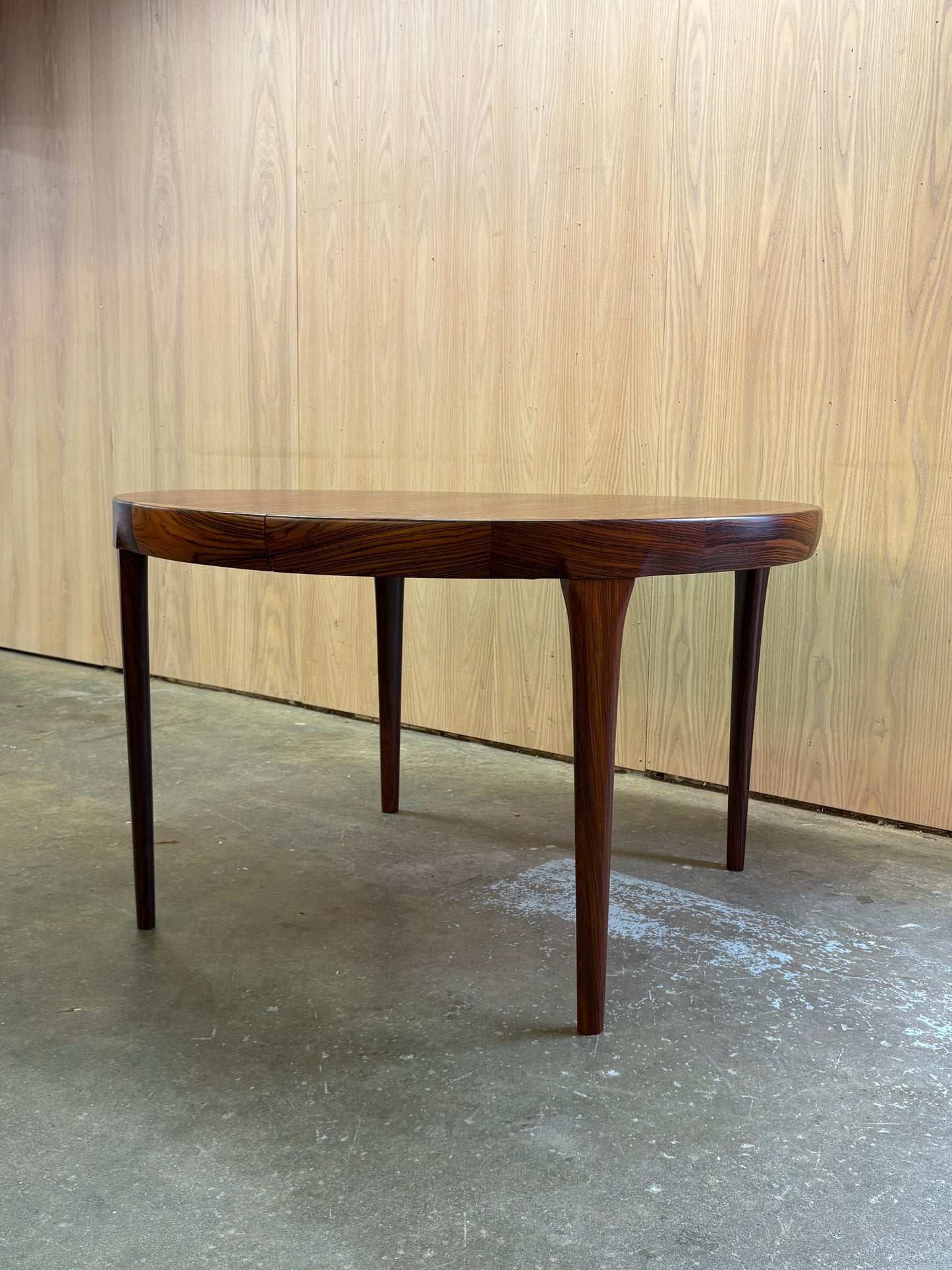 1960s Danish Rosewood Dining Table by Kofod Larsen for Faarup Møbelfabrik