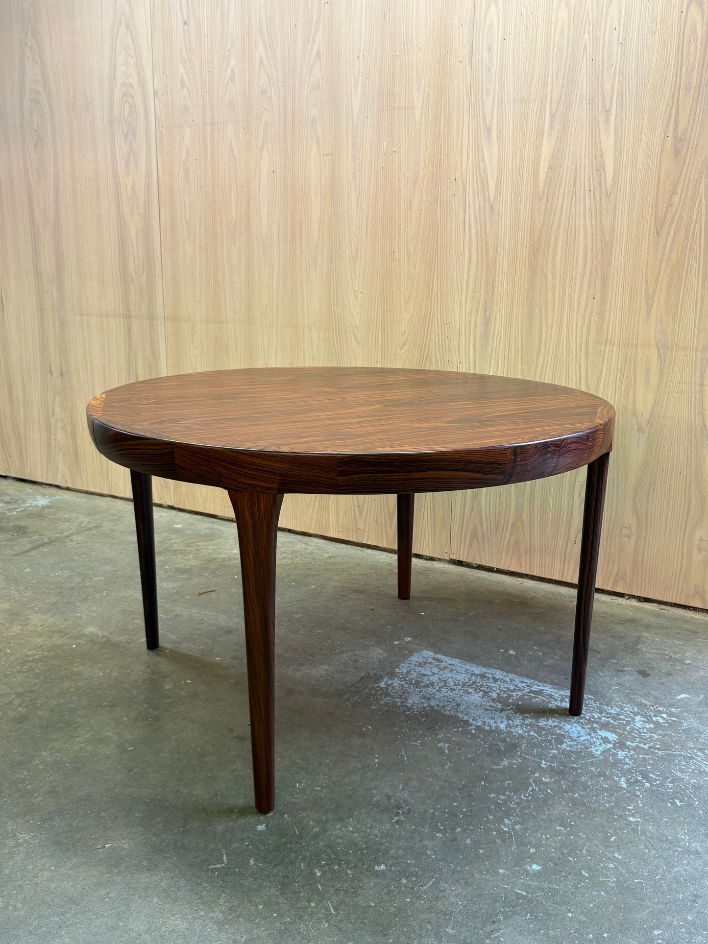 1960s Danish Rosewood Dining Table by Kofod Larsen for Faarup Møbelfabrik