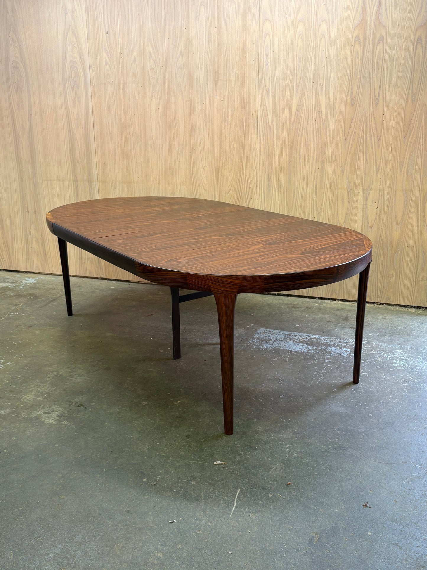 1960s Danish Rosewood Dining Table by Kofod Larsen for Faarup Møbelfabrik