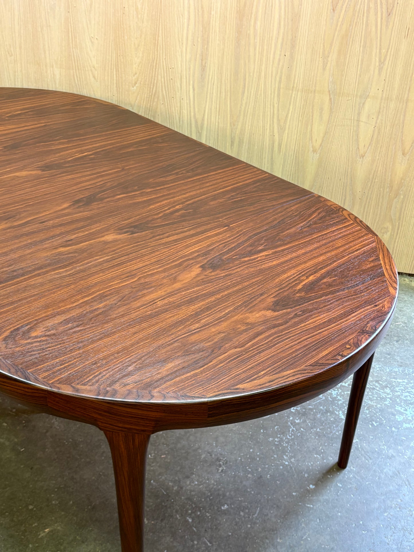 1960s Danish Rosewood Dining Table by Kofod Larsen for Faarup Møbelfabrik