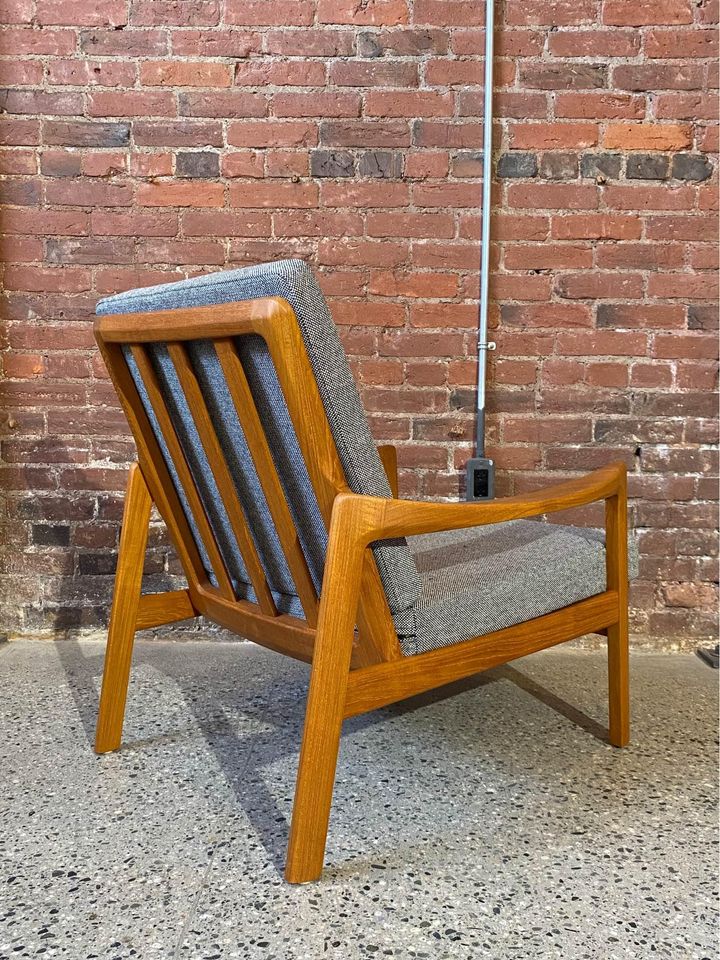 Pair of 1960s Norwegian Teak Lounge Chairs by Edvard Kindt-Larsen