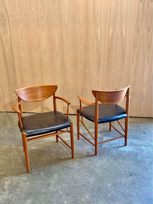 Pair of 1960s Teak and Leather Arm Chairs by Peter Hvidt