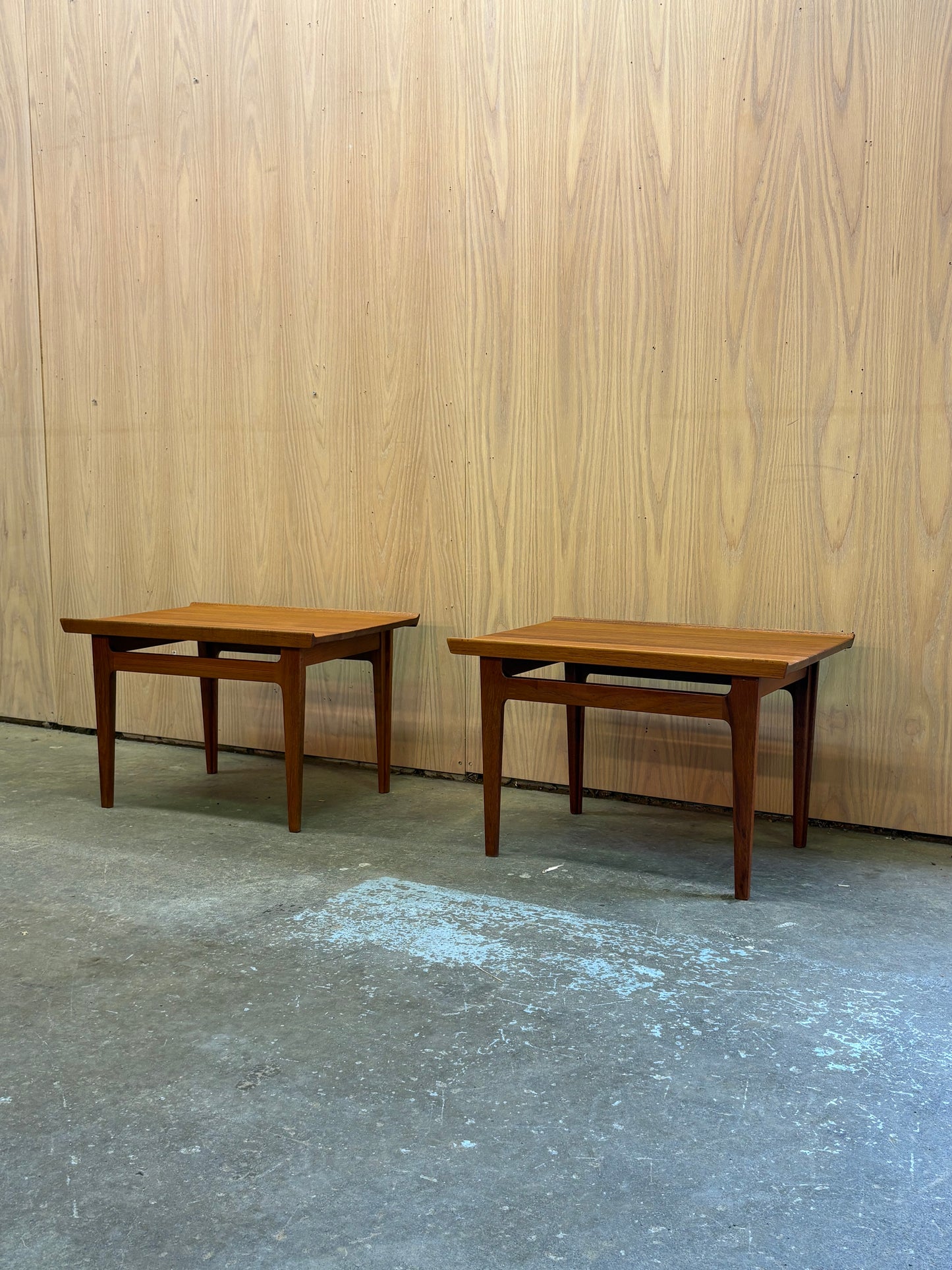 Pair of 1960s Solid Teak FD535 End Tables by Finn Juhl for France & Søn