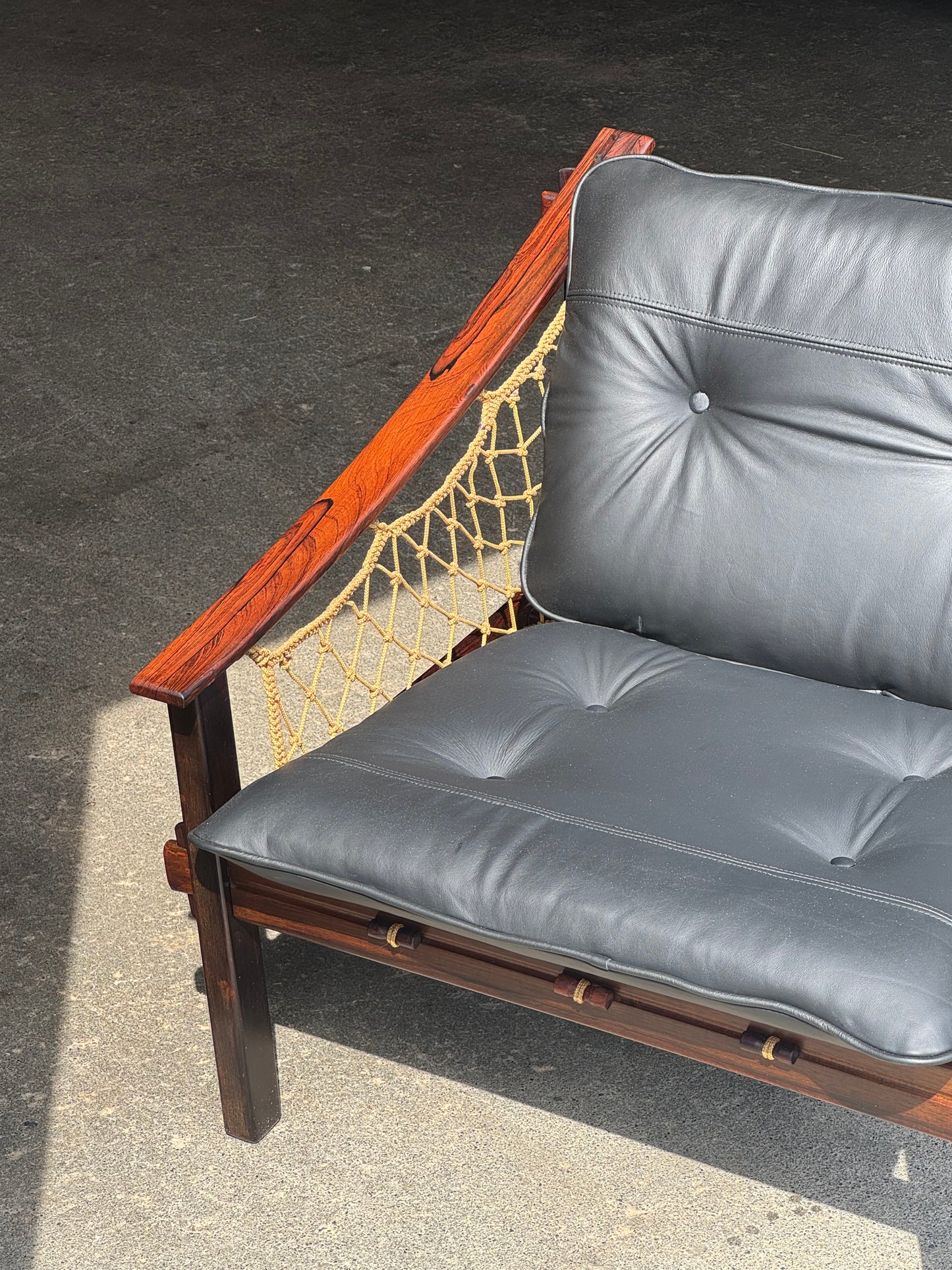 1960s Amazonas Lounge Chair by Jean Gillon for Wood Art in rosewood and black leather