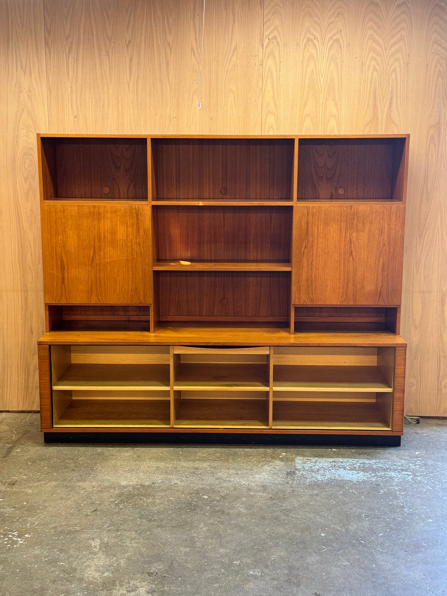 1960s Danish Modern Wall Unit by Hornslet Møbelfabrik in teak