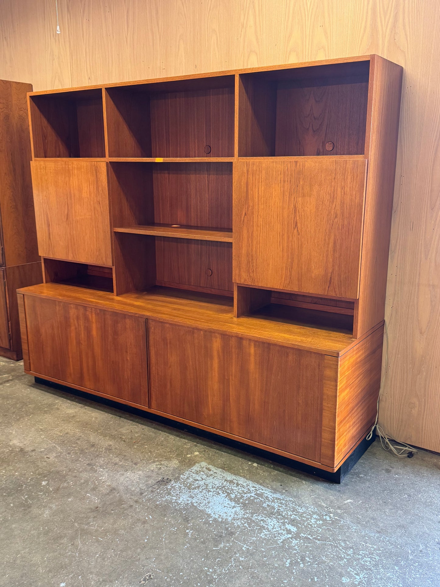 1960s Danish Modern Wall Unit by Hornslet Møbelfabrik in teak