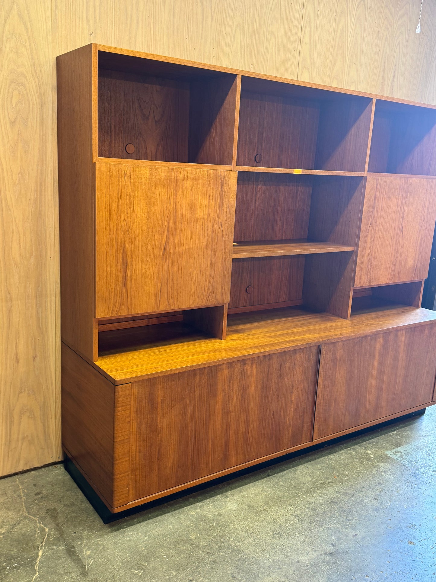 1960s Danish Modern Wall Unit by Hornslet Møbelfabrik in teak