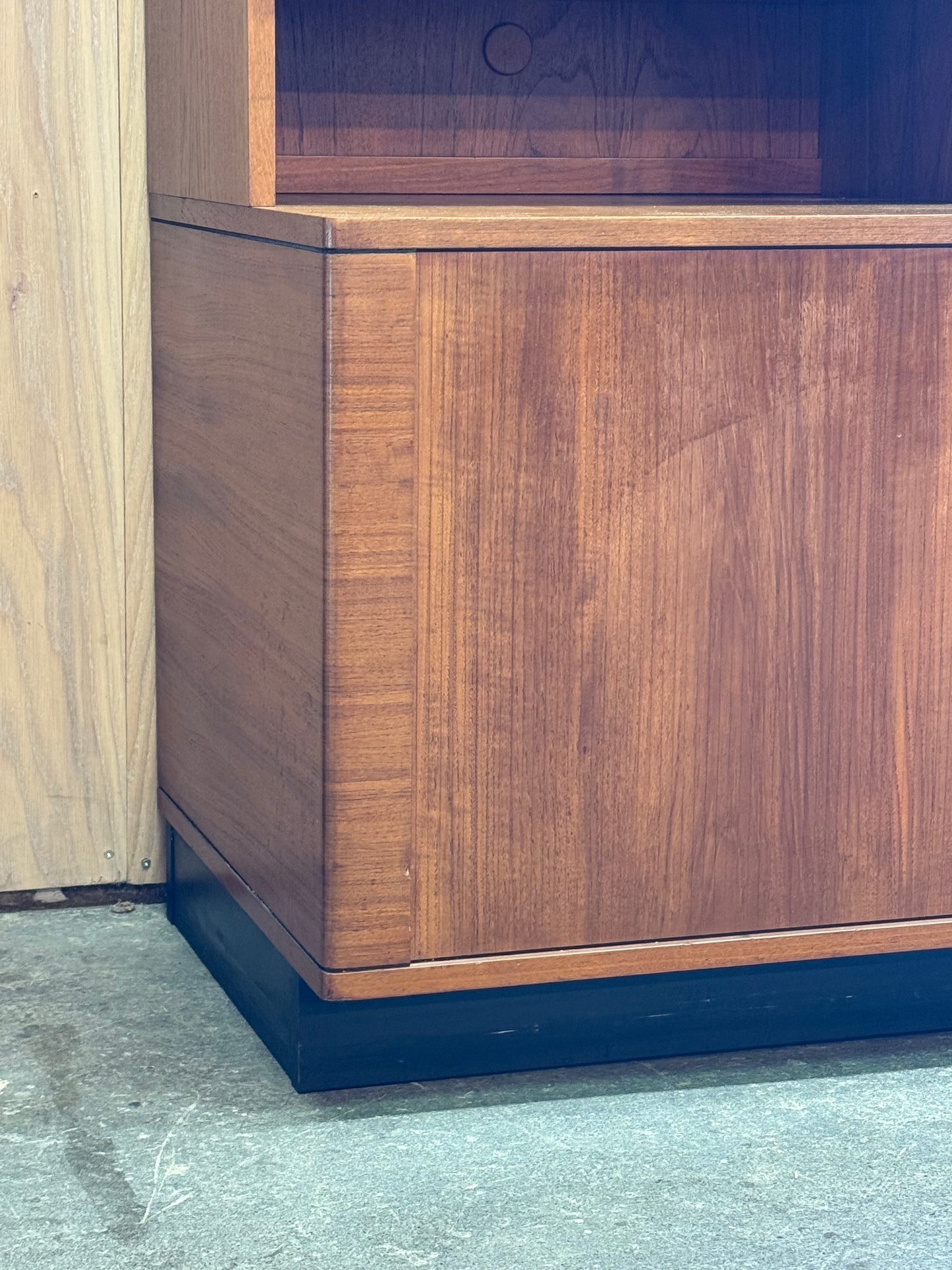 1960s Danish Modern Wall Unit by Hornslet Møbelfabrik in teak