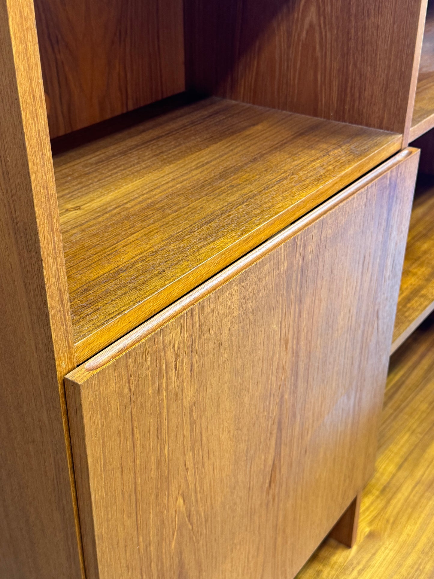 1960s Danish Modern Wall Unit by Hornslet Møbelfabrik in teak
