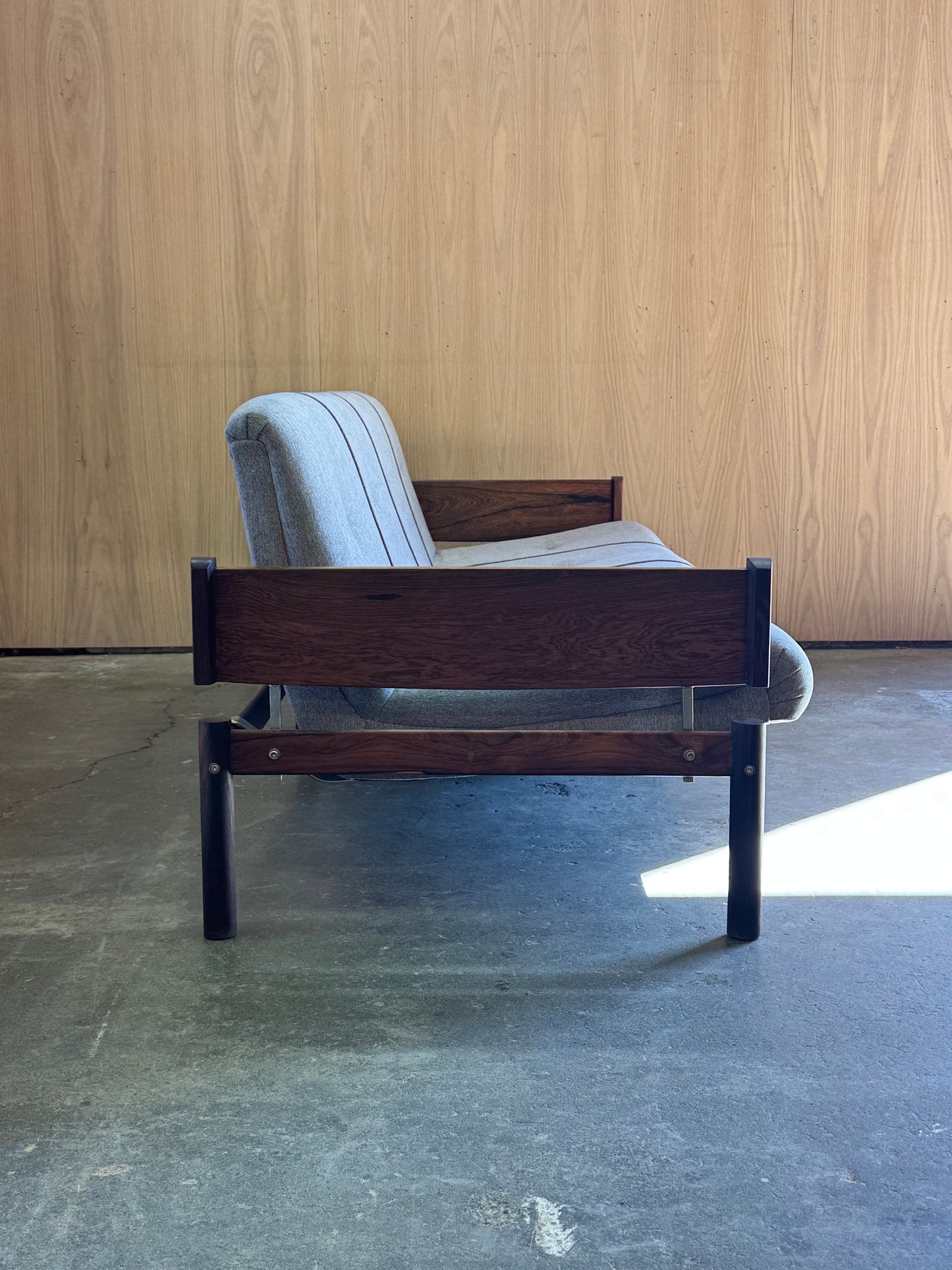 1960s MP 13 Sofa by Percival Lafer in Brazilian rosewood and grey fabric