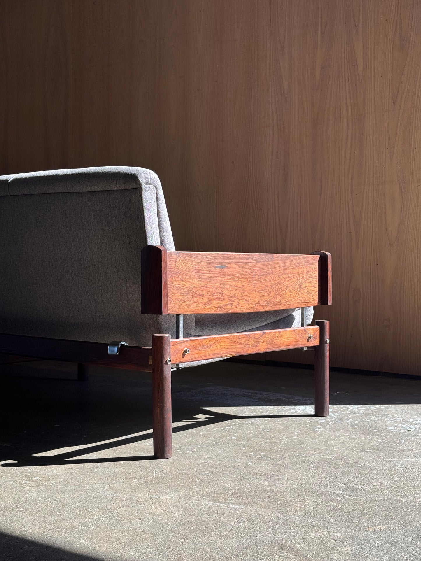 1960s MP 13 Sofa by Percival Lafer in Brazilian rosewood and grey fabric