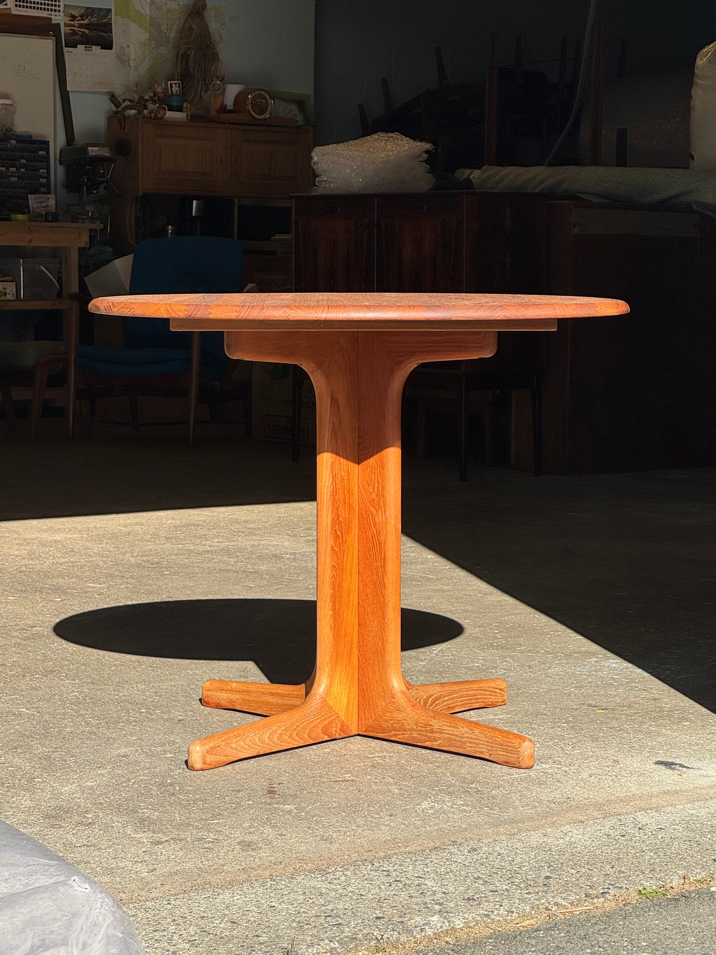 1960s Pedestal Table by D Scan in solid teak