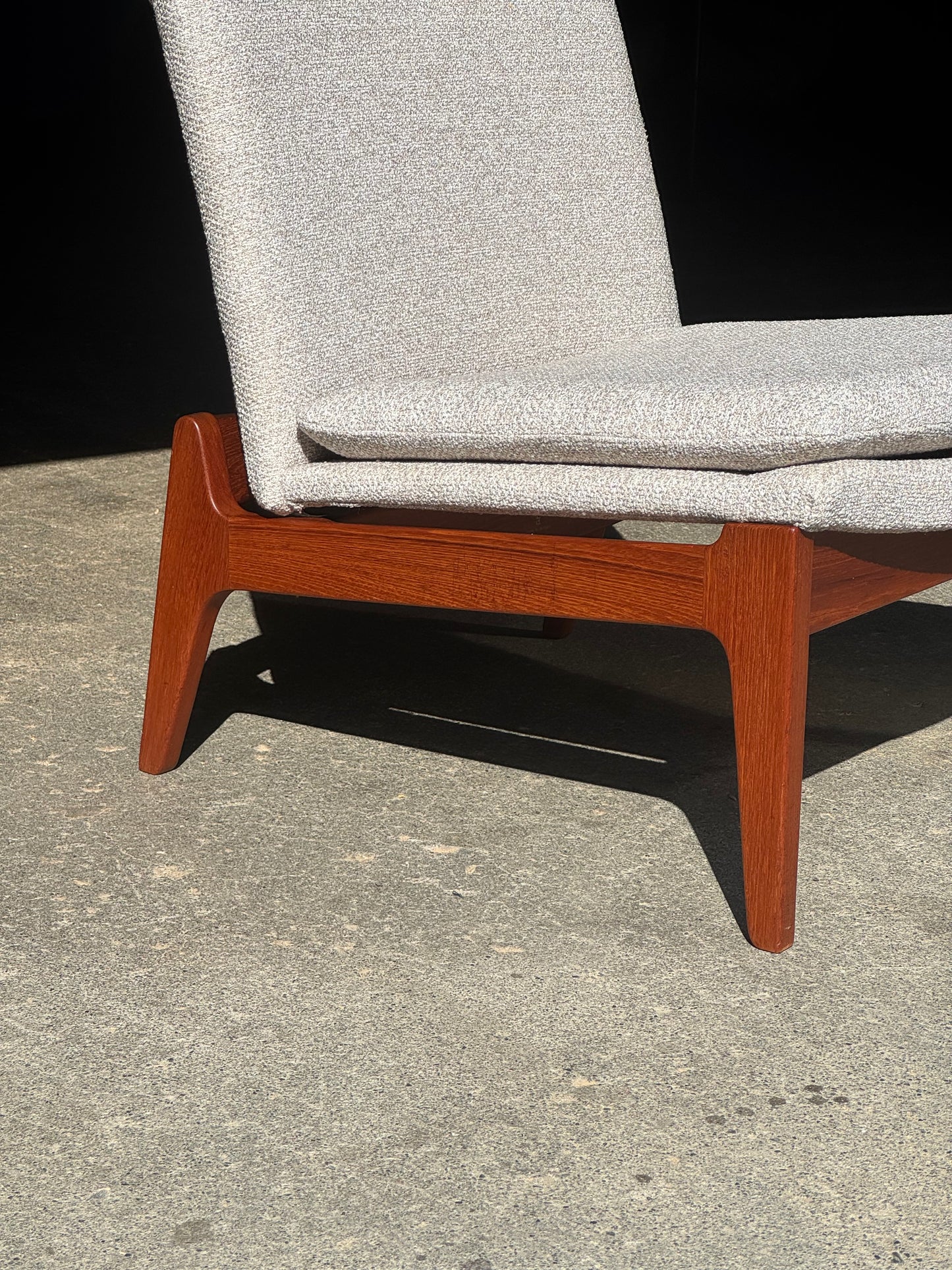1960s FD112 Lounge Chair by Finn Juhl for France and Son in teak and beige fabric