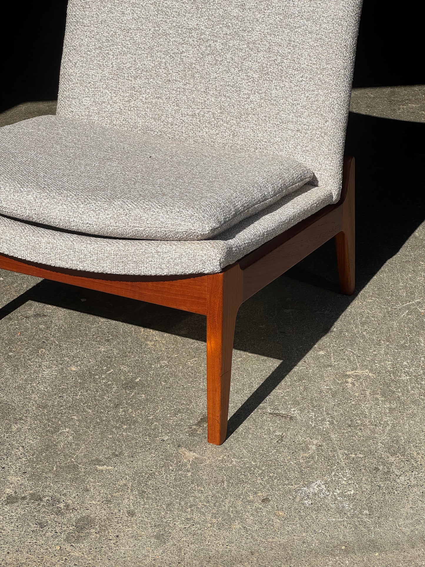 1960s FD112 Lounge Chair by Finn Juhl for France and Son in teak and beige fabric