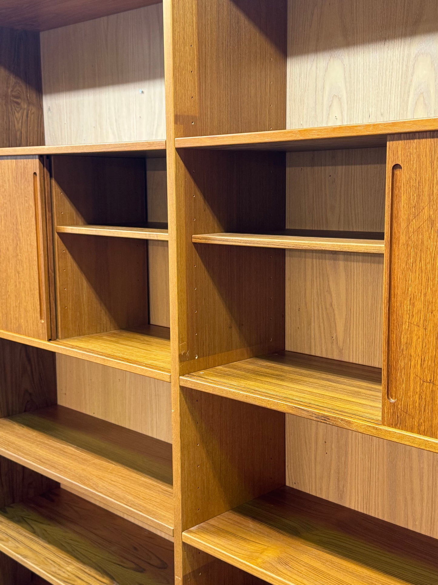 1960s RY Wall Unit by Hans J. Wegner for Ry Mobler in teak (2 modules)