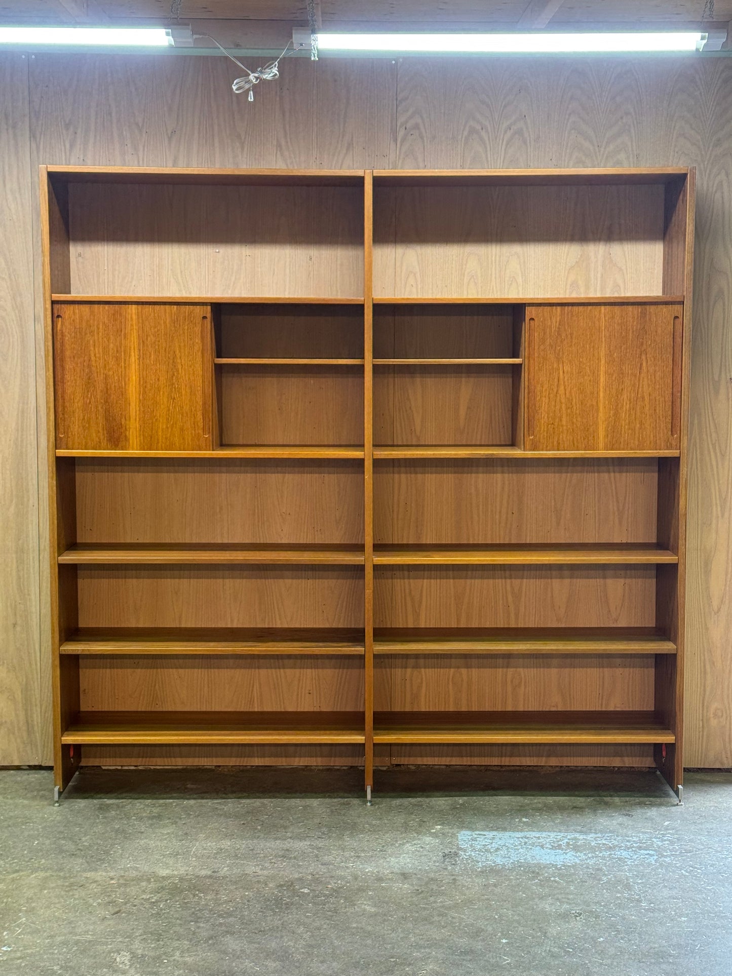 1960s RY Wall Unit by Hans J. Wegner for Ry Mobler in teak (2 modules)