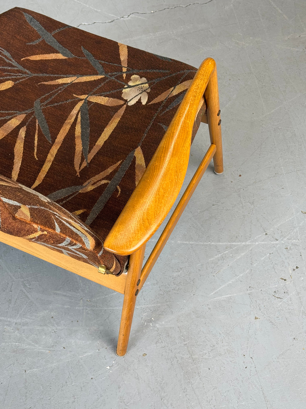 1950s Kontur Reclining Lounge Chair by Alf Svensson in Solid Beech, Sweden.