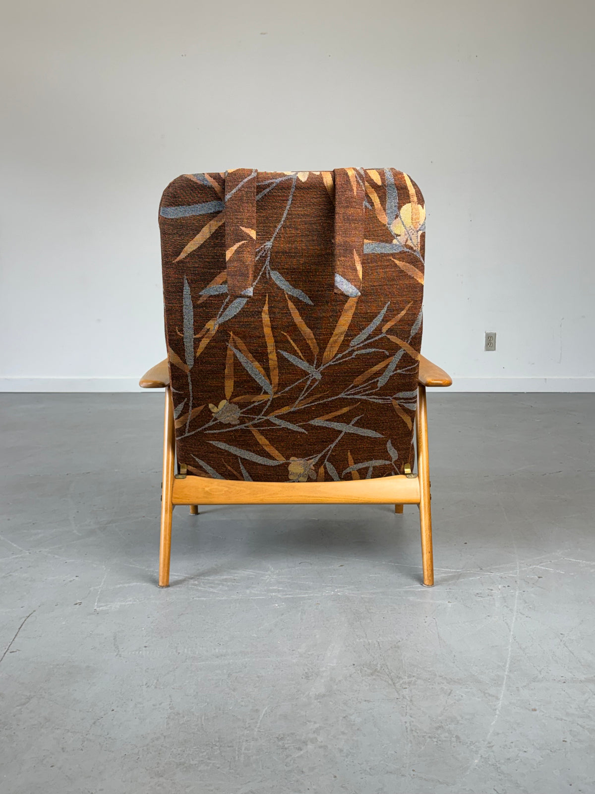1950s Kontur Reclining Lounge Chair by Alf Svensson in Solid Beech, Sweden.