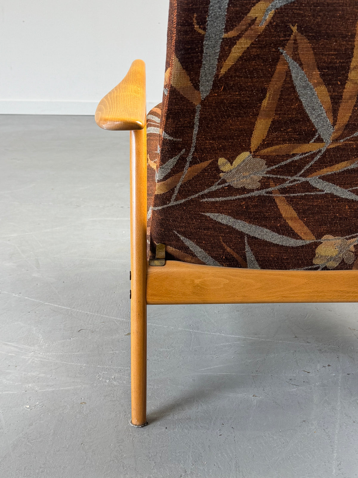 1950s Kontur Reclining Lounge Chair by Alf Svensson in Solid Beech, Sweden.