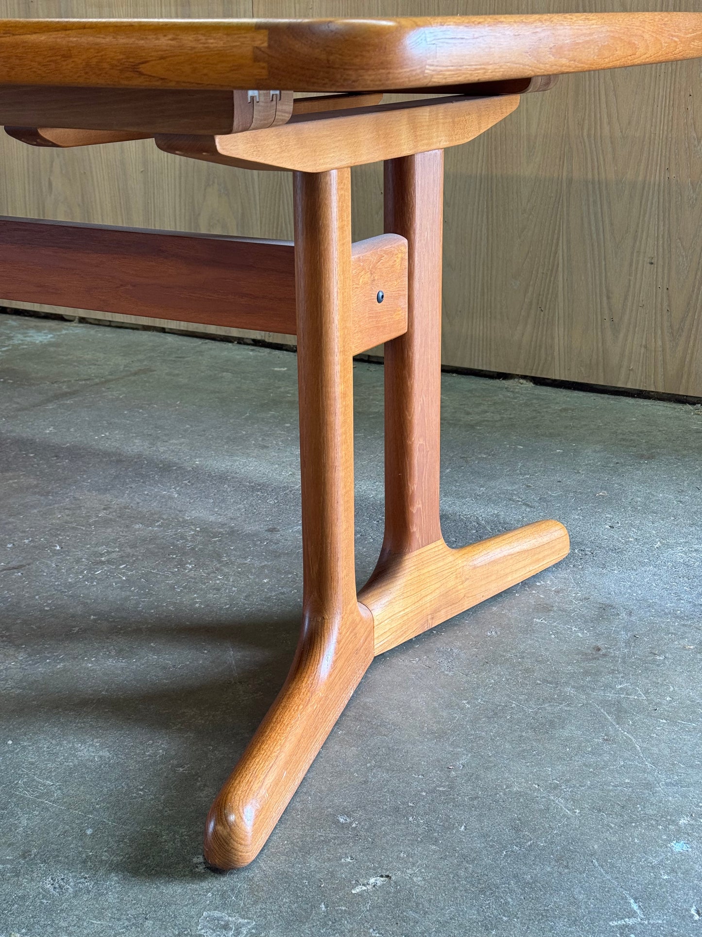 1960s Danish extending dining table in teak