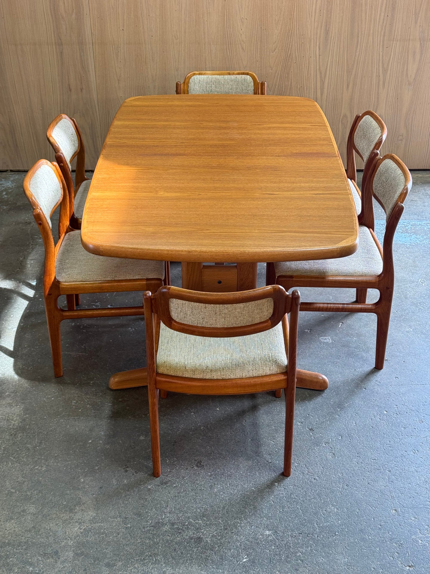 1960s Danish extending dining table in teak