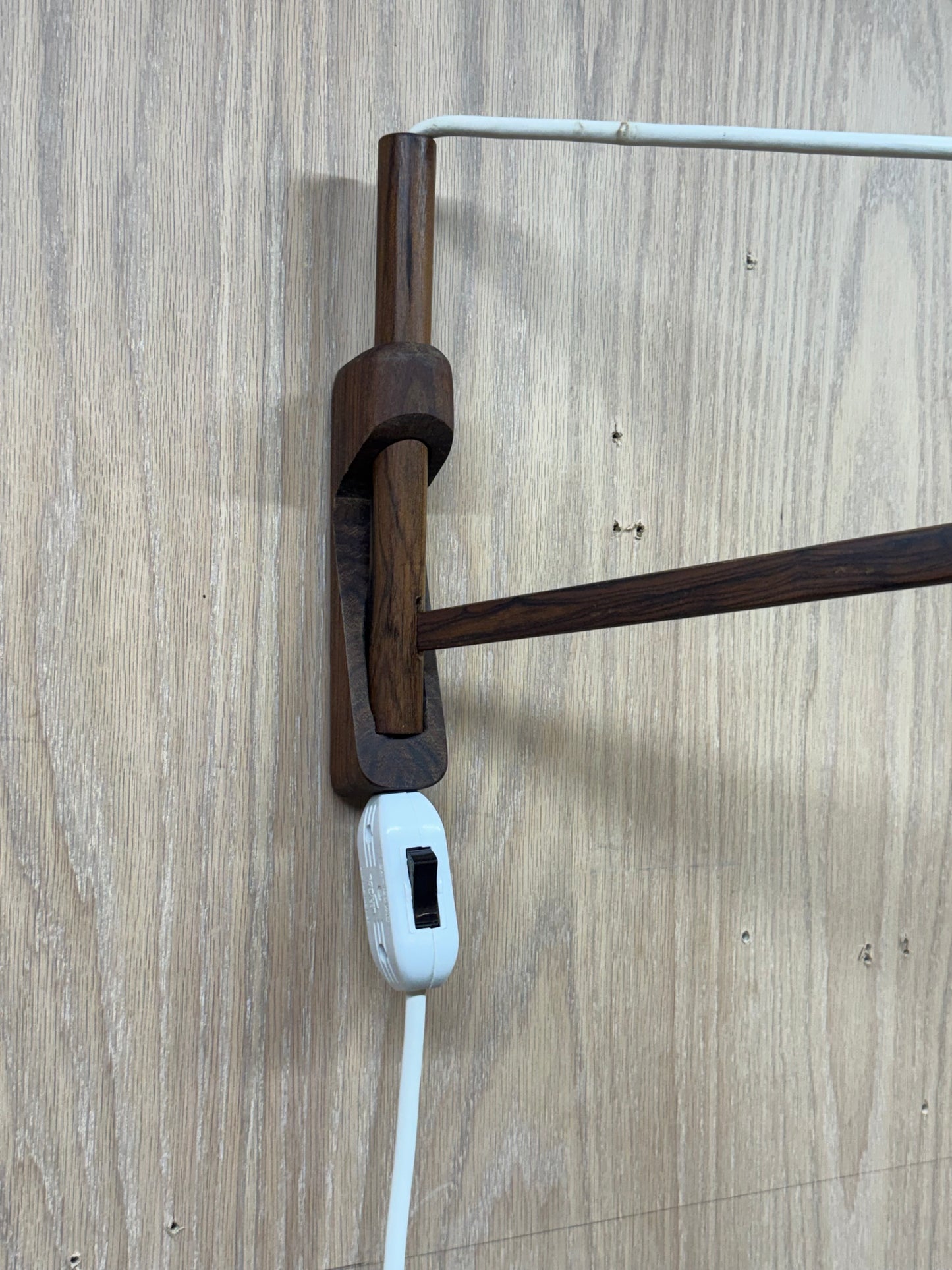 1950s Wall Lamp in rosewood and olive glass