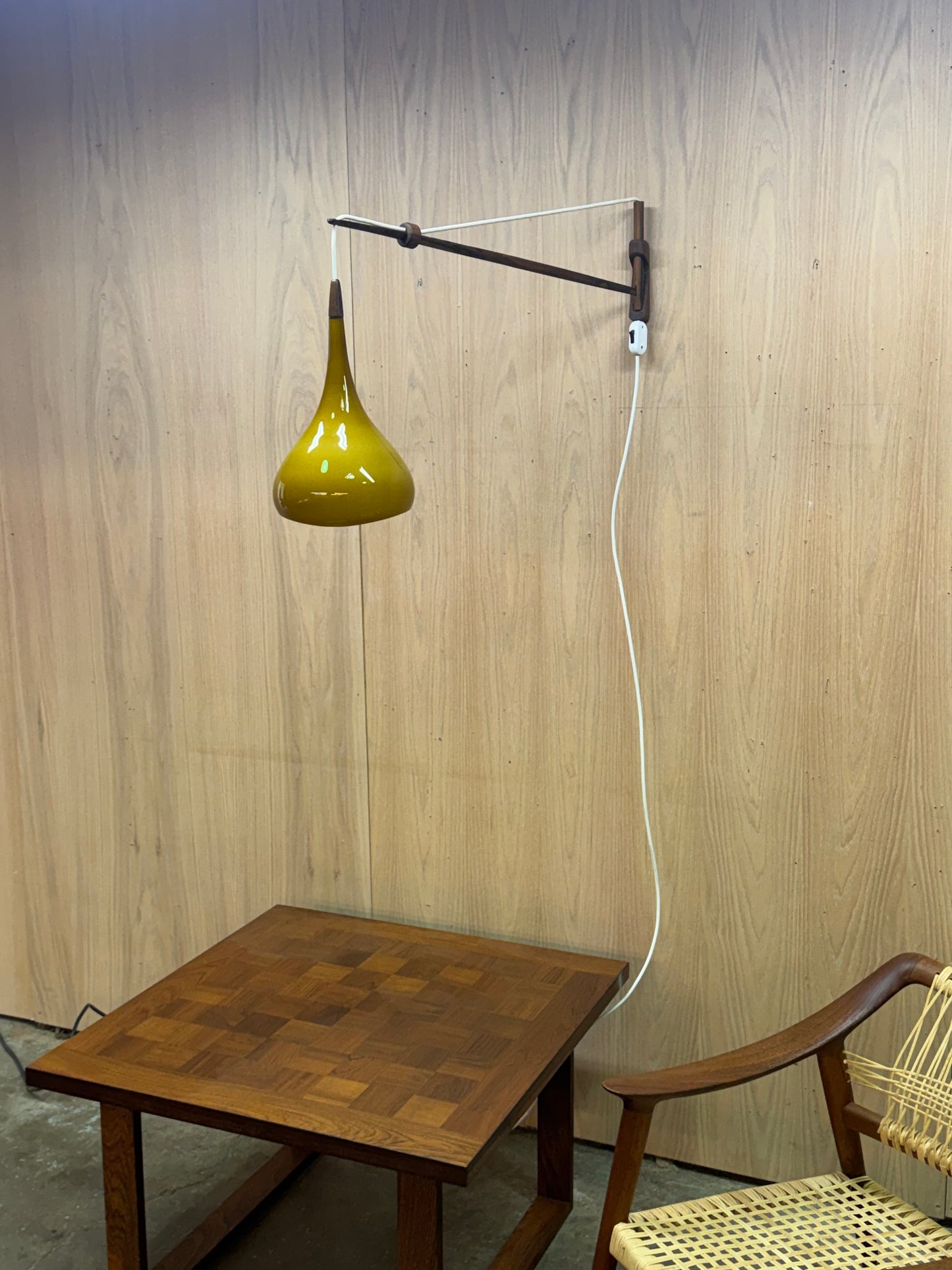 1950s Wall Lamp in rosewood and olive glass