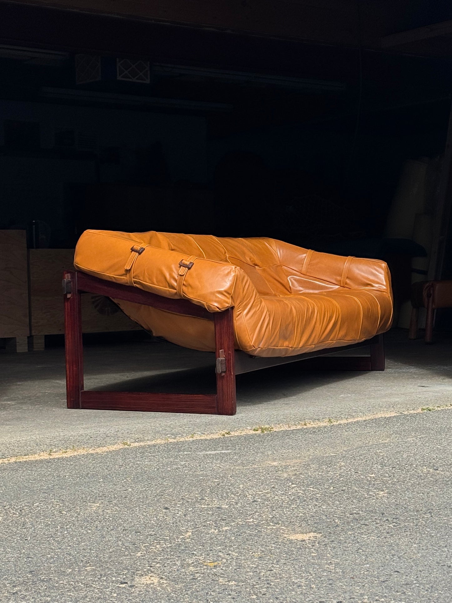 1960s MP91 Sofa by Percival Lafer in hardwood and Italian leather